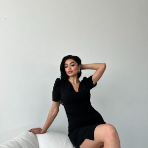 Kadın Kruvaze Yaka Yandan Yırtmaç Detaylı Scuba Krep Kumaş Midi Boy Elbise