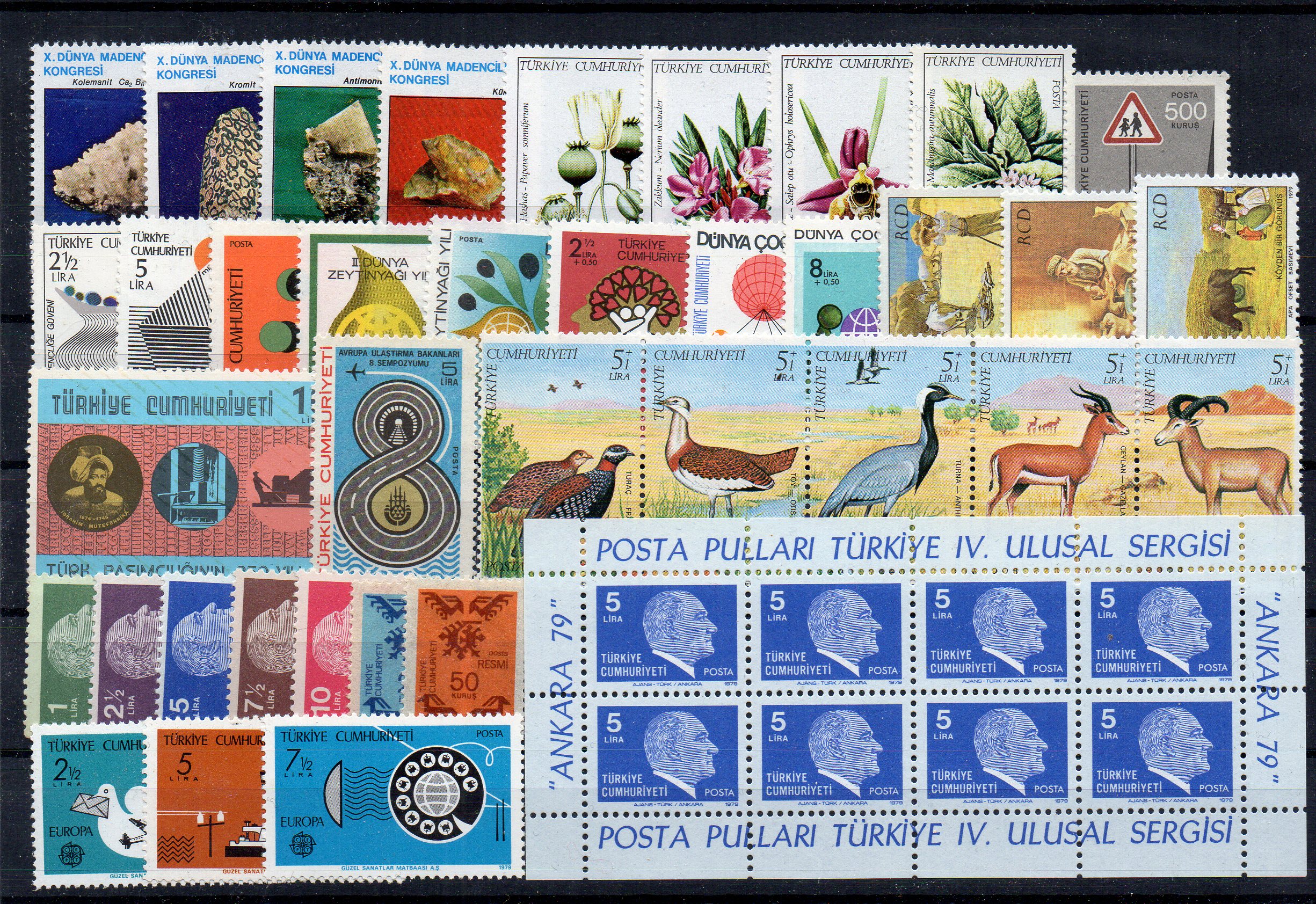 1979 Cumhuriyet MNH Tam Yıl Seti (Resmi Dahil)-Katalog: 800 TL